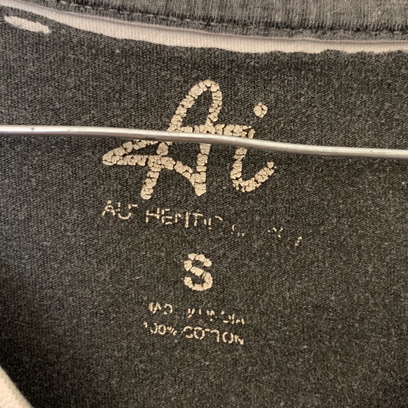 Vintage Authentic Icon Full Print Tee Shirt Size Small - Picture 3 of 6